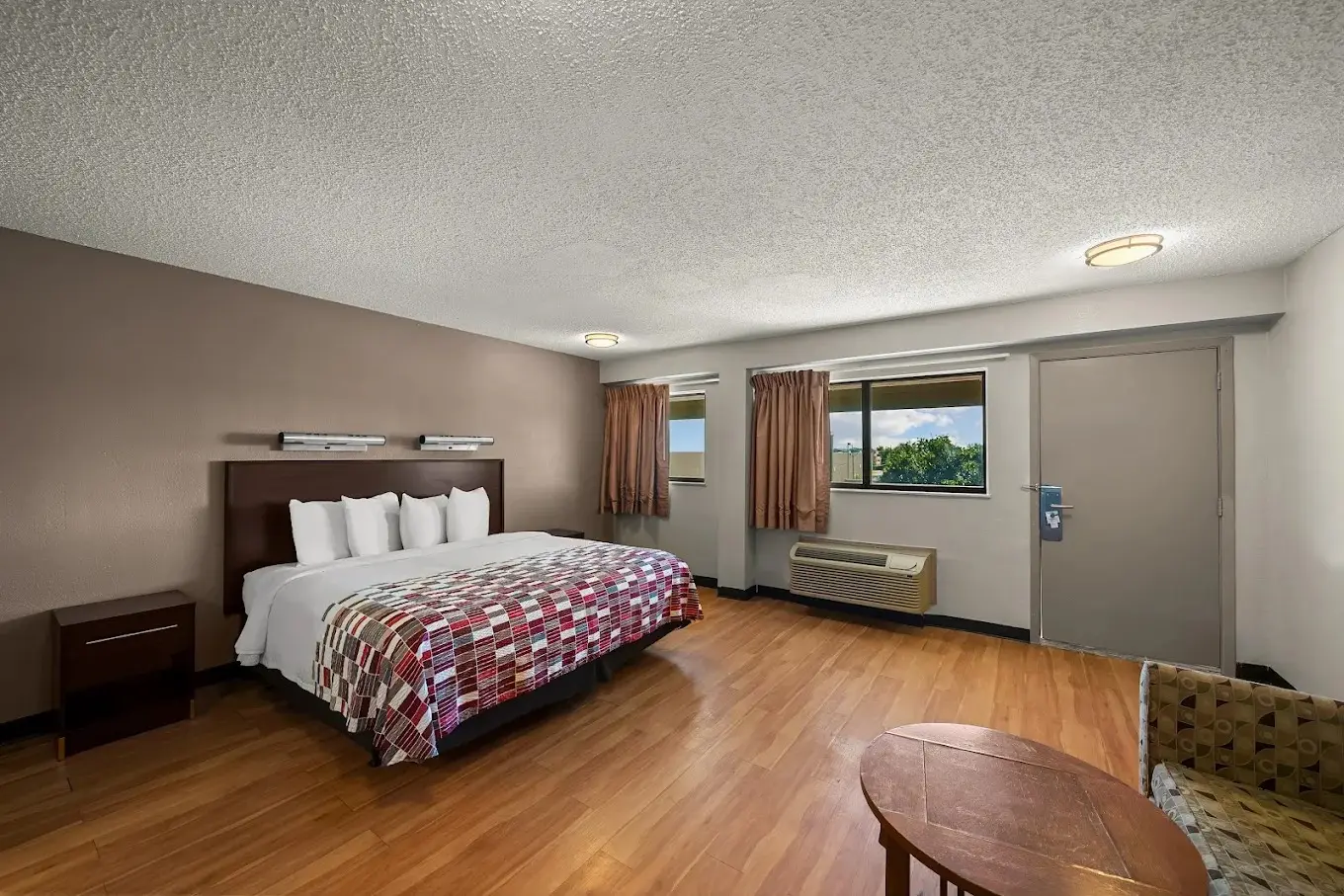 Red Roof Inn Dallas, DFW Airport North BedRoom View